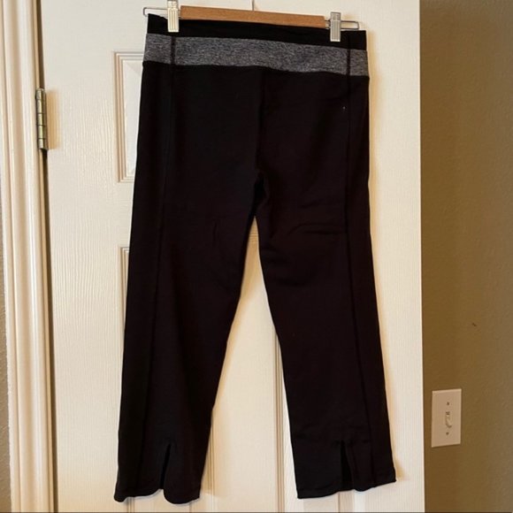 NWOT VS Sexy Sport Supermodel Capri Small - Picture 2 of 3